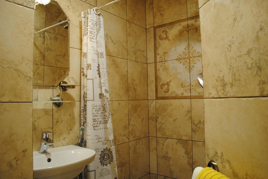 Hotel Alex Maja Pärnu Zimmer foto