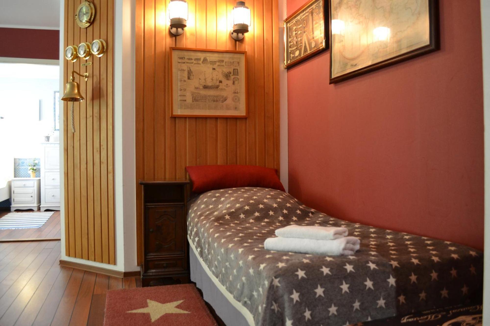 Hotel Alex Maja Pärnu Zimmer foto