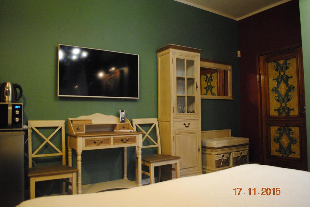 Hotel Alex Maja Pärnu Zimmer foto